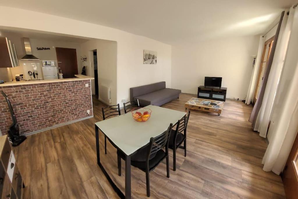Au Calme, 200m Du Centre T2 Avec Balcon Et Parking Appartement *