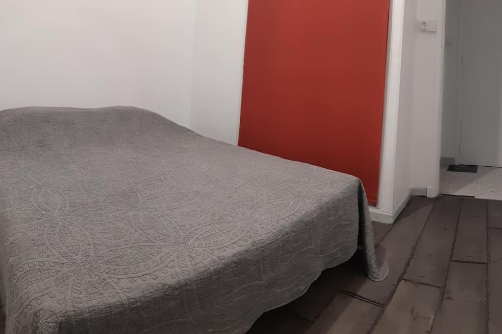 Au Calme, 200m Du Centre T2 Avec Balcon Et Parking Appartement Cassis